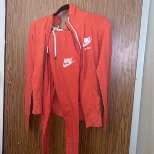 NIKE LIGHT WEIGHT SWEATSUIT (RED)